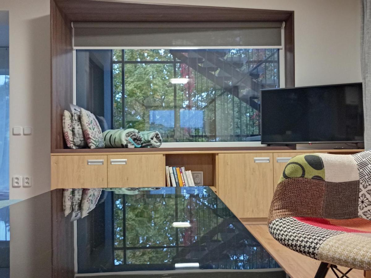 Vila Vekose - Apartman S Terasou A Zahradou Hradec Králové Extérieur photo